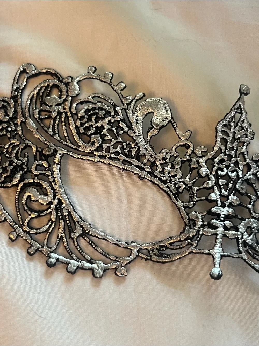 🎭 Silver Masquerade Mask Set of 2